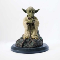 SW104 Attakus statue Yoda Using the Force 16-cm, limited 999